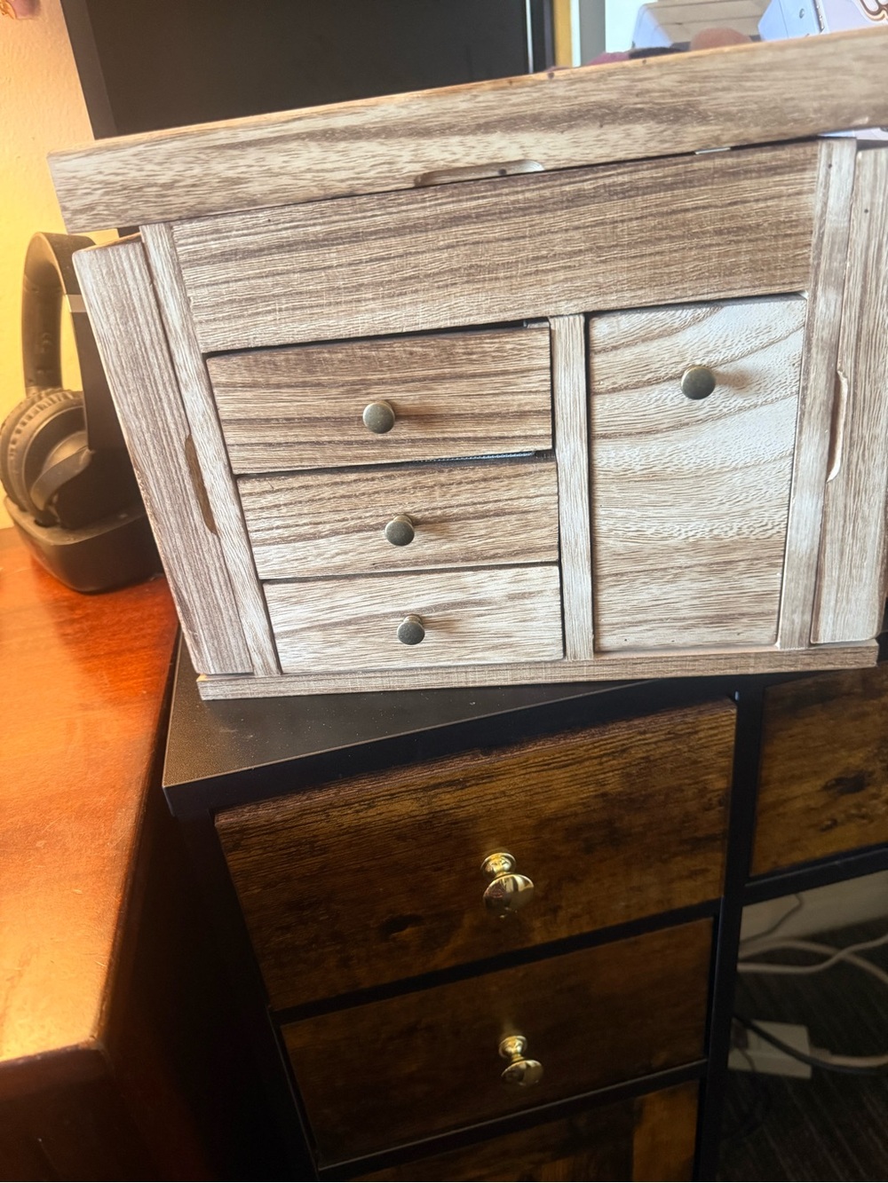 Woodgrain Jewelry Organizer Chest - Brown